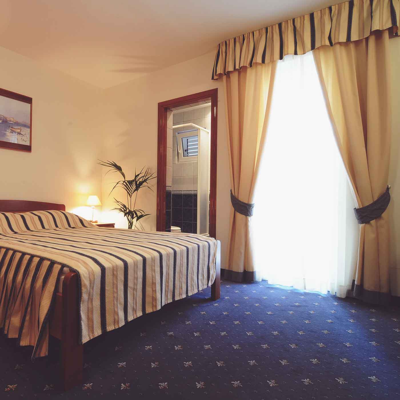 Hotel Rosina Makarska sobe s pogledom na planine